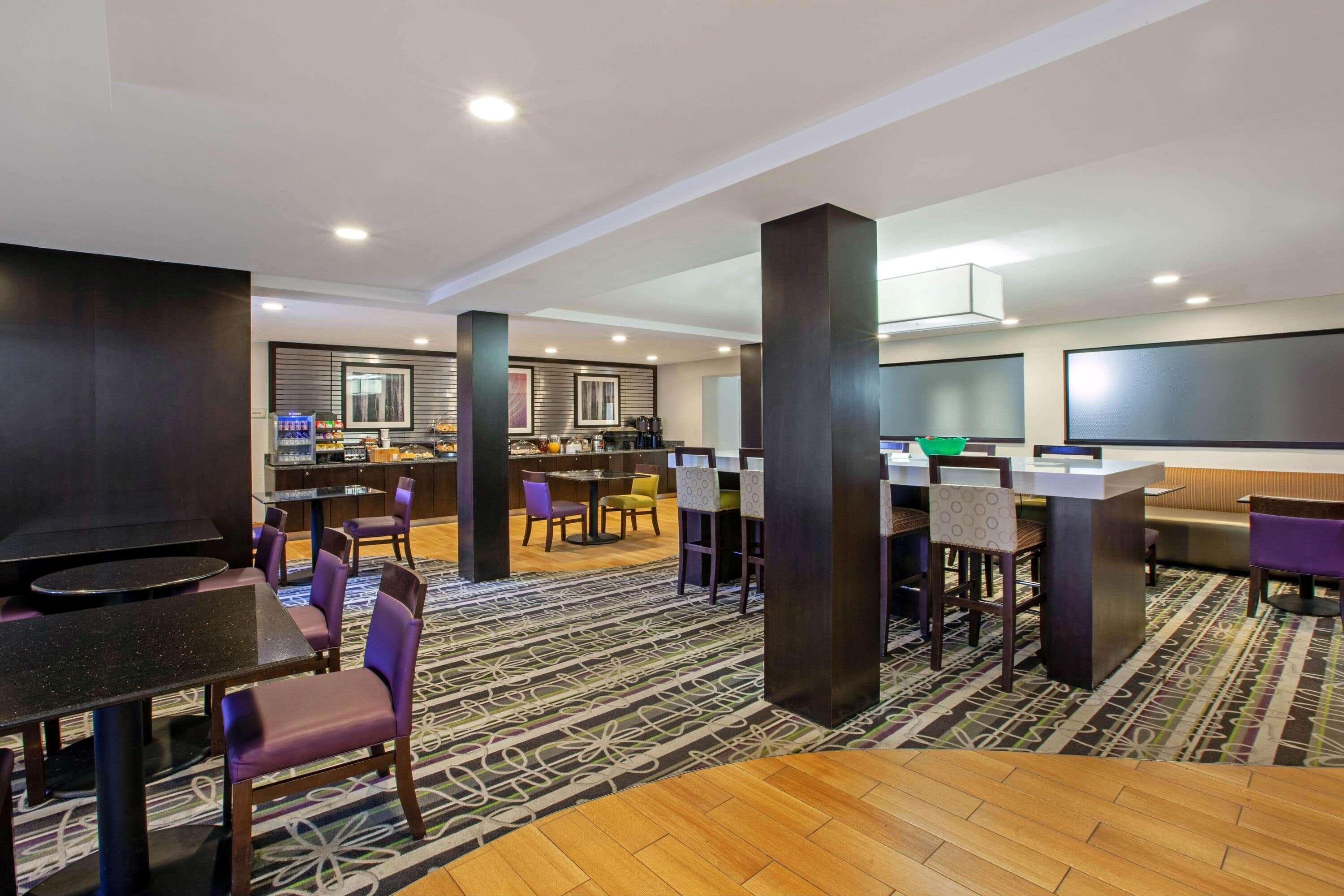 La Quinta Inn & Suites By Wyndham Detroit Metro Airport Romulus Dış mekan fotoğraf