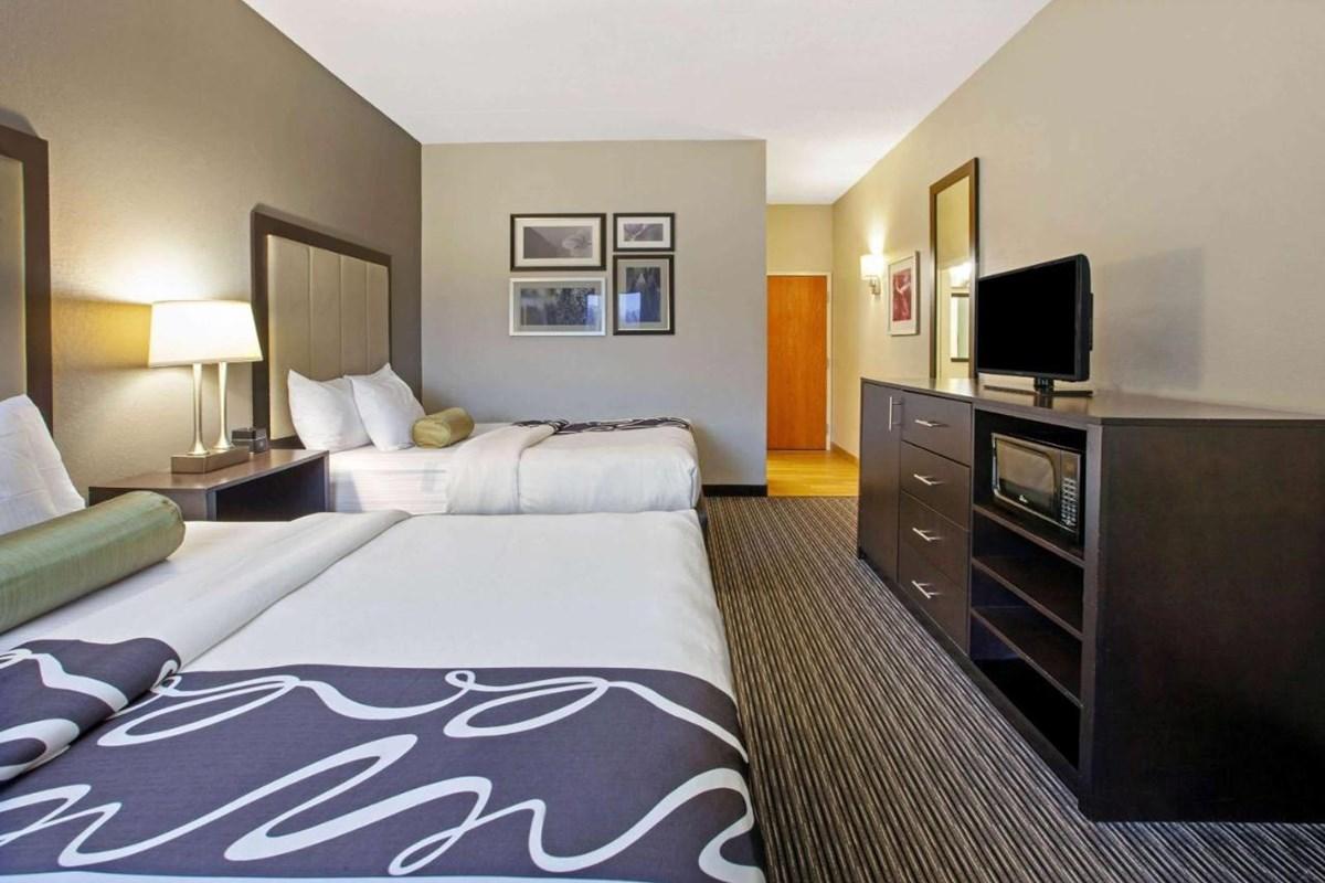La Quinta Inn & Suites By Wyndham Detroit Metro Airport Romulus Dış mekan fotoğraf