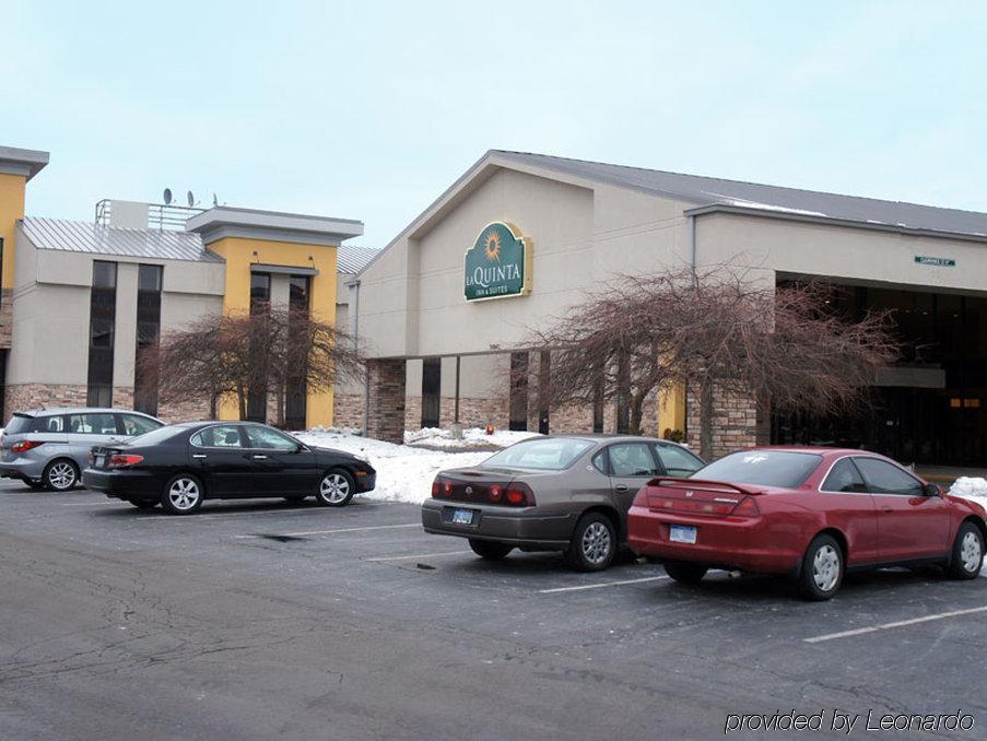 La Quinta Inn & Suites By Wyndham Detroit Metro Airport Romulus Dış mekan fotoğraf