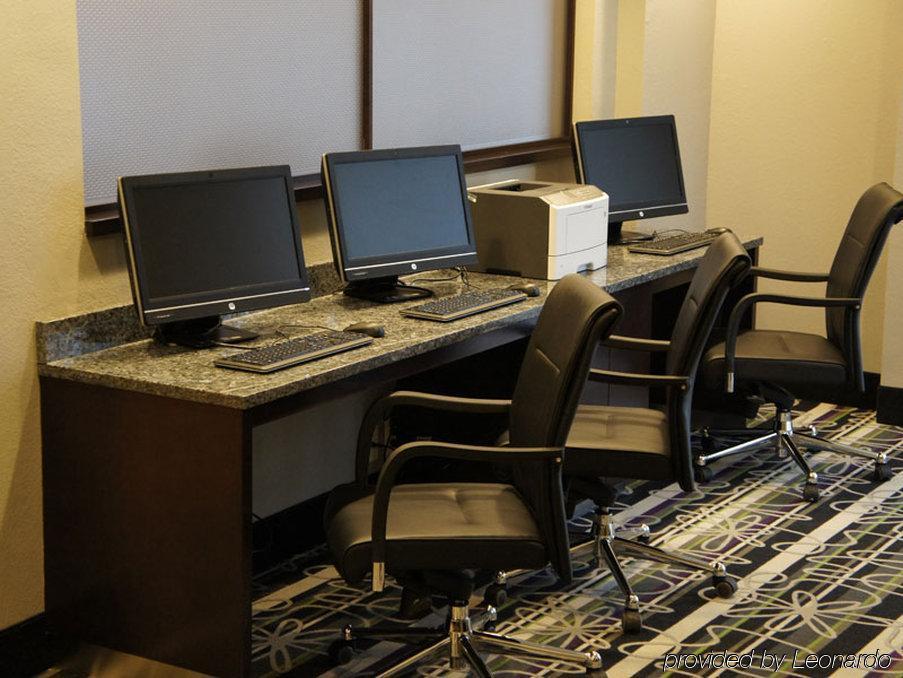 La Quinta Inn & Suites By Wyndham Detroit Metro Airport Romulus Dış mekan fotoğraf