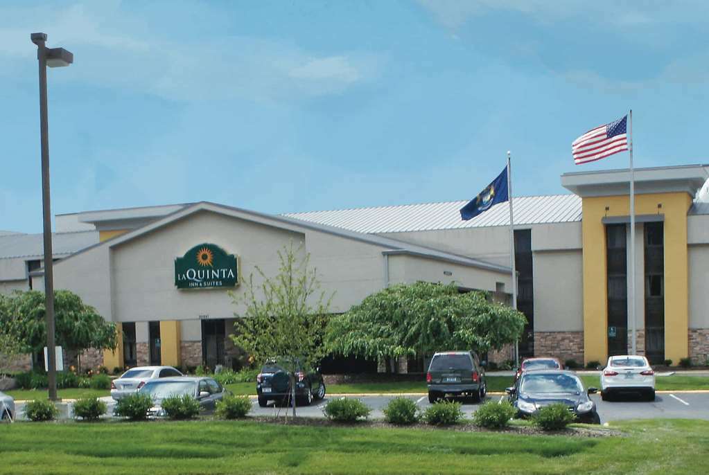 La Quinta Inn & Suites By Wyndham Detroit Metro Airport Romulus Dış mekan fotoğraf